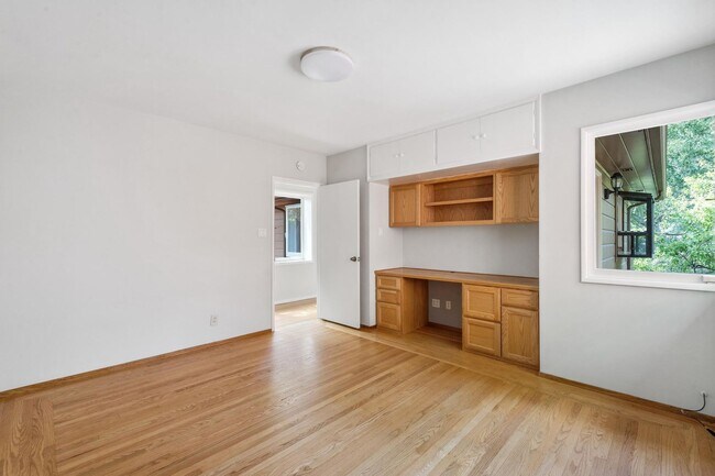Building Photo - 5960 McAndrew Dr