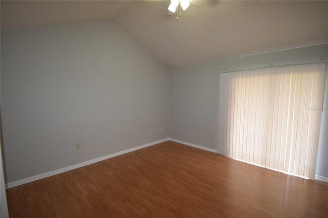 Building Photo - 450 Market Square E