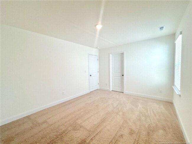 Building Photo - 282 Creekhaven Dr