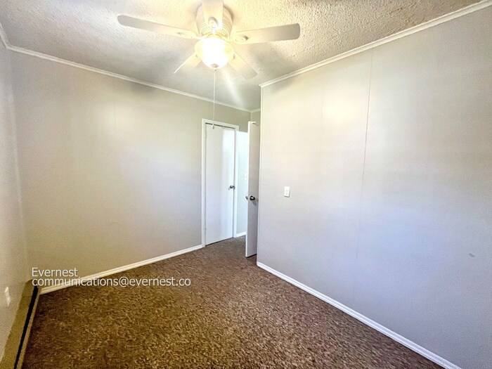 Building Photo - 835 Clark St