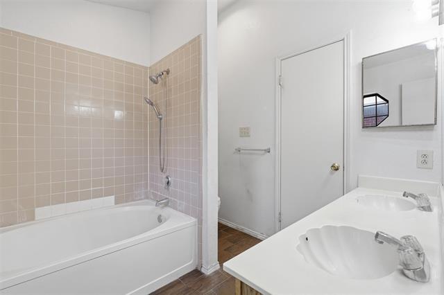 Building Photo - 508 Sims Dr
