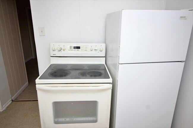 Building Photo - 1957 Snyder Ave