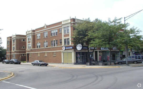 Building Photo - 6127-6133 W Cermak Rd