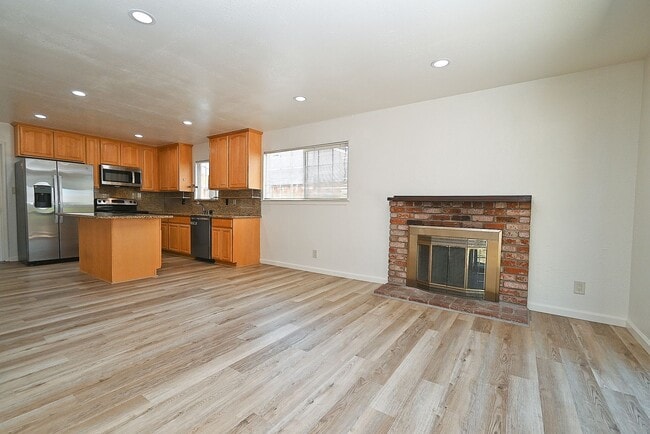 Building Photo - $3790 - 3BR - GORGEOUS REMODELED HOME IN N...