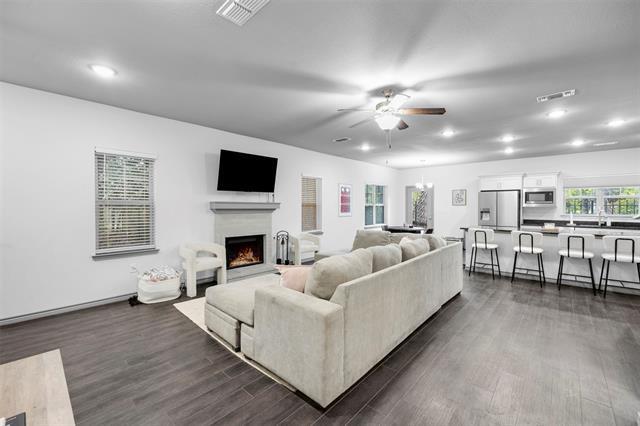 Building Photo - 8705 Tudor Pl