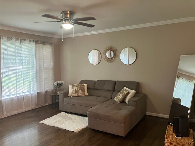 Building Photo - 2846 Brooklane Dr