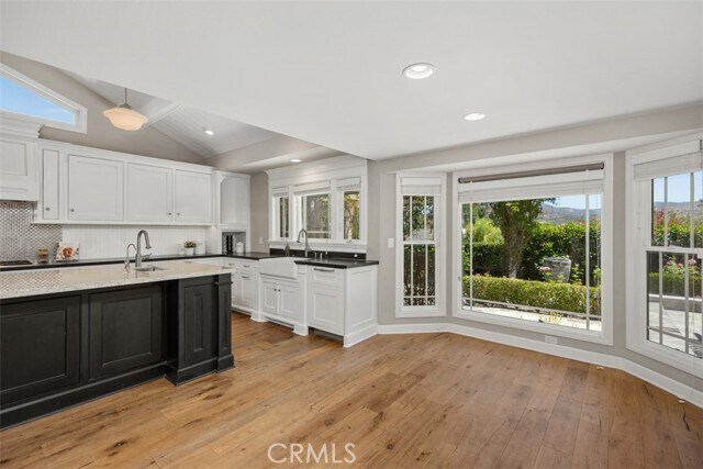 Building Photo - 8 Cedar Ridge
