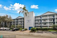 Building Photo - 12600 SW 5th Ct