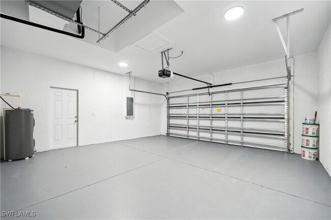 Building Photo - 4309 NW 38th Ave