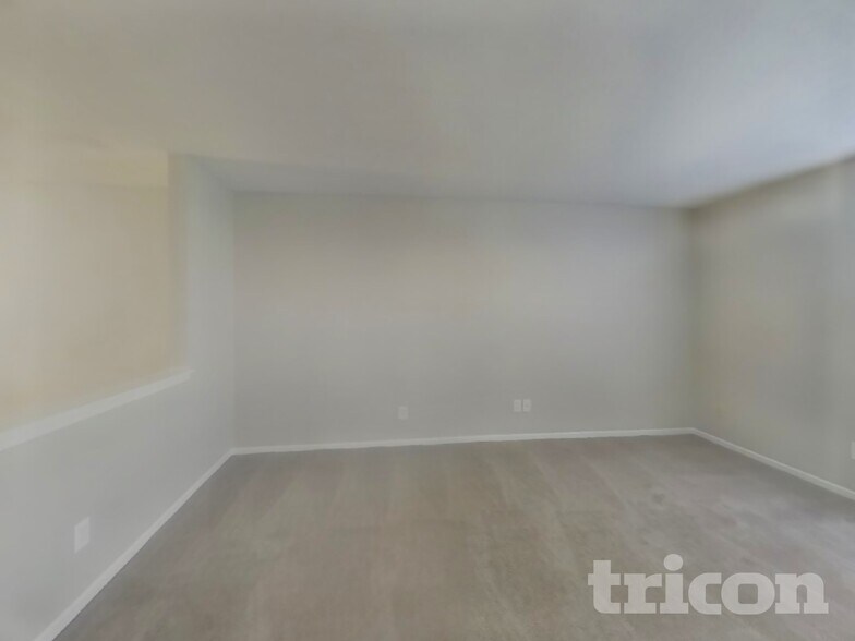 Building Photo - 2934 Ludwig Dr