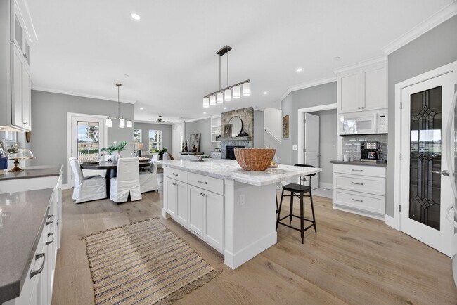 Building Photo - Stunning Custom Home with Optional Junior ADU