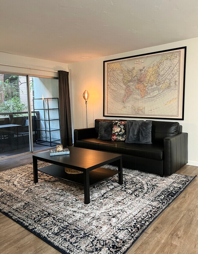 LIVINGROOM - 1615 Hotel Cir S