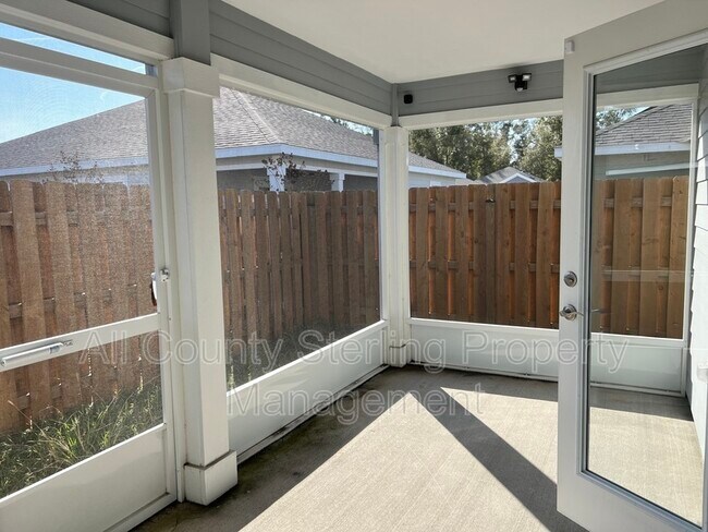 Building Photo - 25107 SW 9th Ln