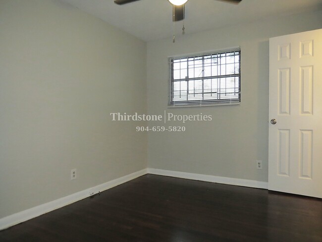 Building Photo - 2761 Floradale Dr S
