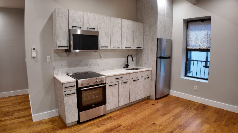 Primary Photo - 1223 Bushwick Ave