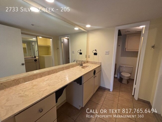 Building Photo - 2733 Silver Creek Dr
