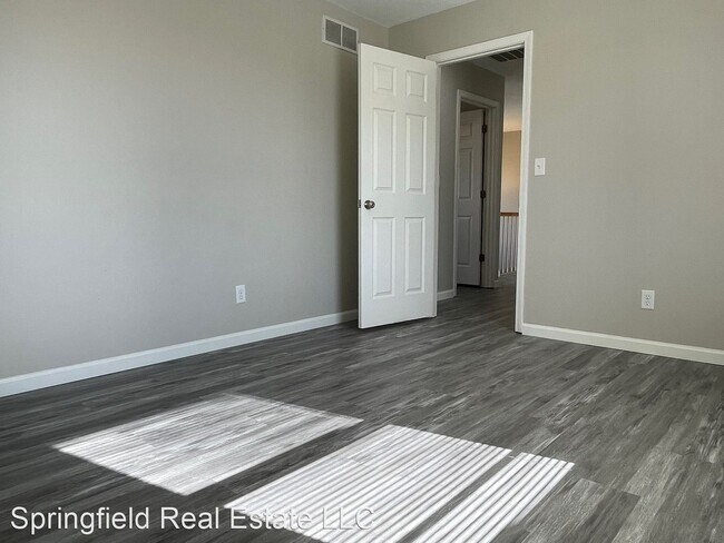 Building Photo - 3 br, 2.5 bath House - 4616 Lily Lane