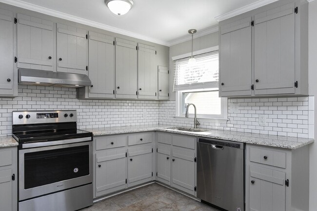 Building Photo - 106 Allison Way