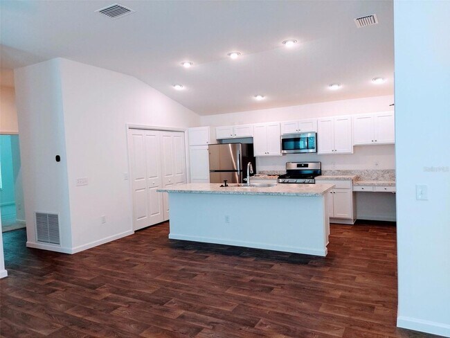 Building Photo - 3263 Sherfinski Ave