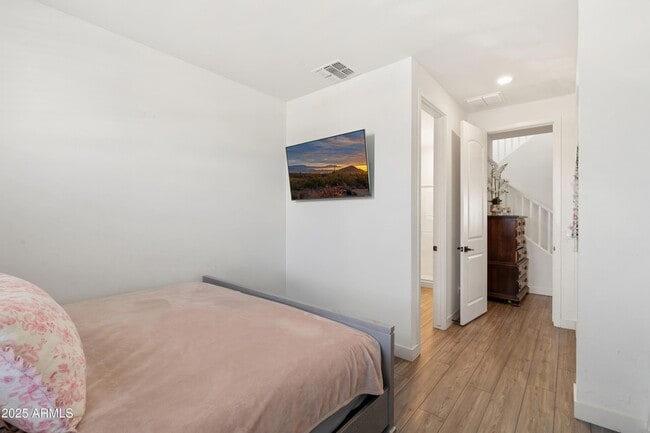 Building Photo - 7352 S Briarwood Ln