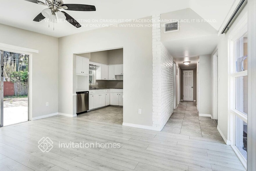 Building Photo - 3323 Danny Boy Cir