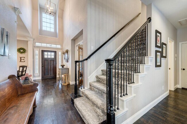 Building Photo - Prestigious 4-3.5-2 w POOL in Grapevine, C...
