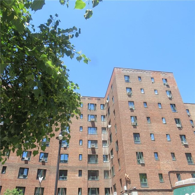 Building Photo - 1651 Metropolitan Ave