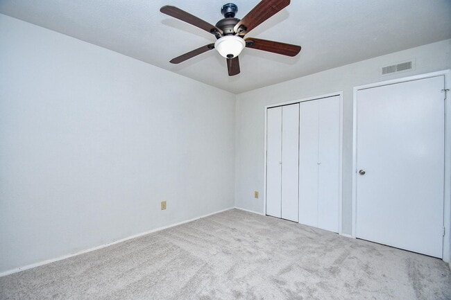 Building Photo - 6915 Jeb Stuart Dr