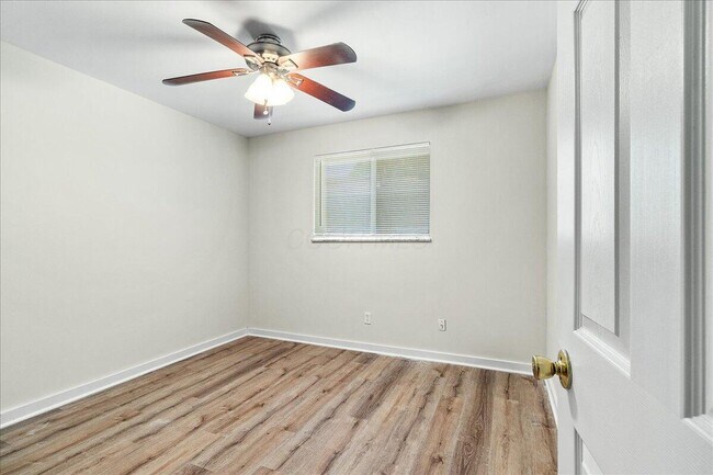 Building Photo - 962 Ferndale Pl