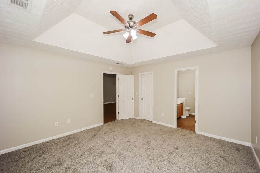 Building Photo - 206 Coldsprings Ct