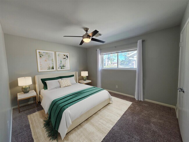 Building Photo - 11219 Valley Spring Dr