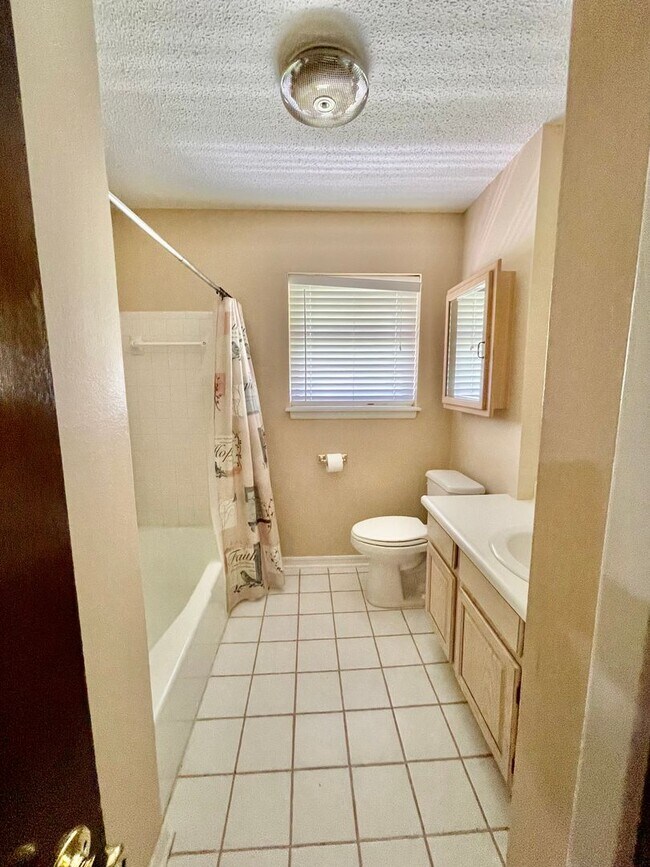 Building Photo - Charming Rental in Broken Arrow 3BD 2BA 2 ...