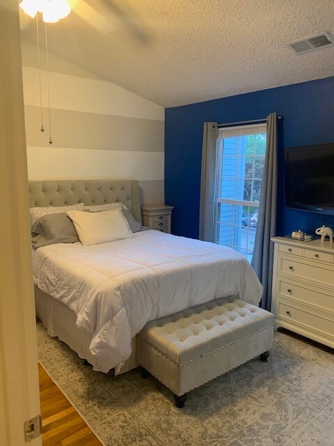 Building Photo - 3715 Hampton Ct