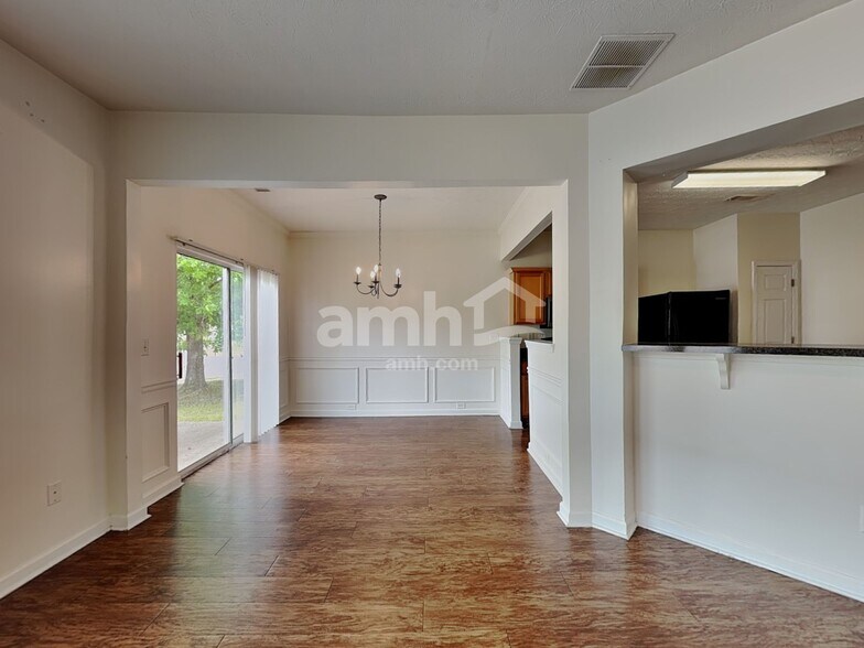 Building Photo - 4305 Windale Dr NW