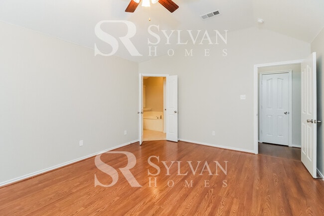 Building Photo - Coming HOME never felt so good!