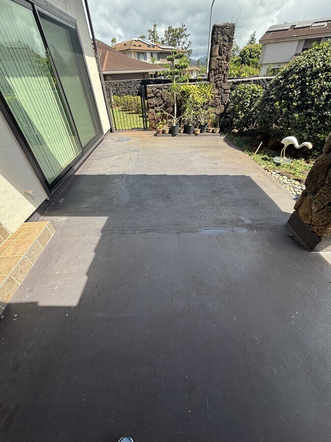 Building Photo - 95-797-797 Lanipaa St