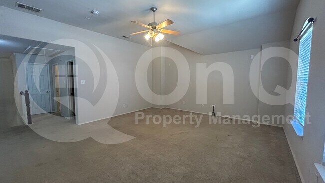 Building Photo - 9537 Navarro St