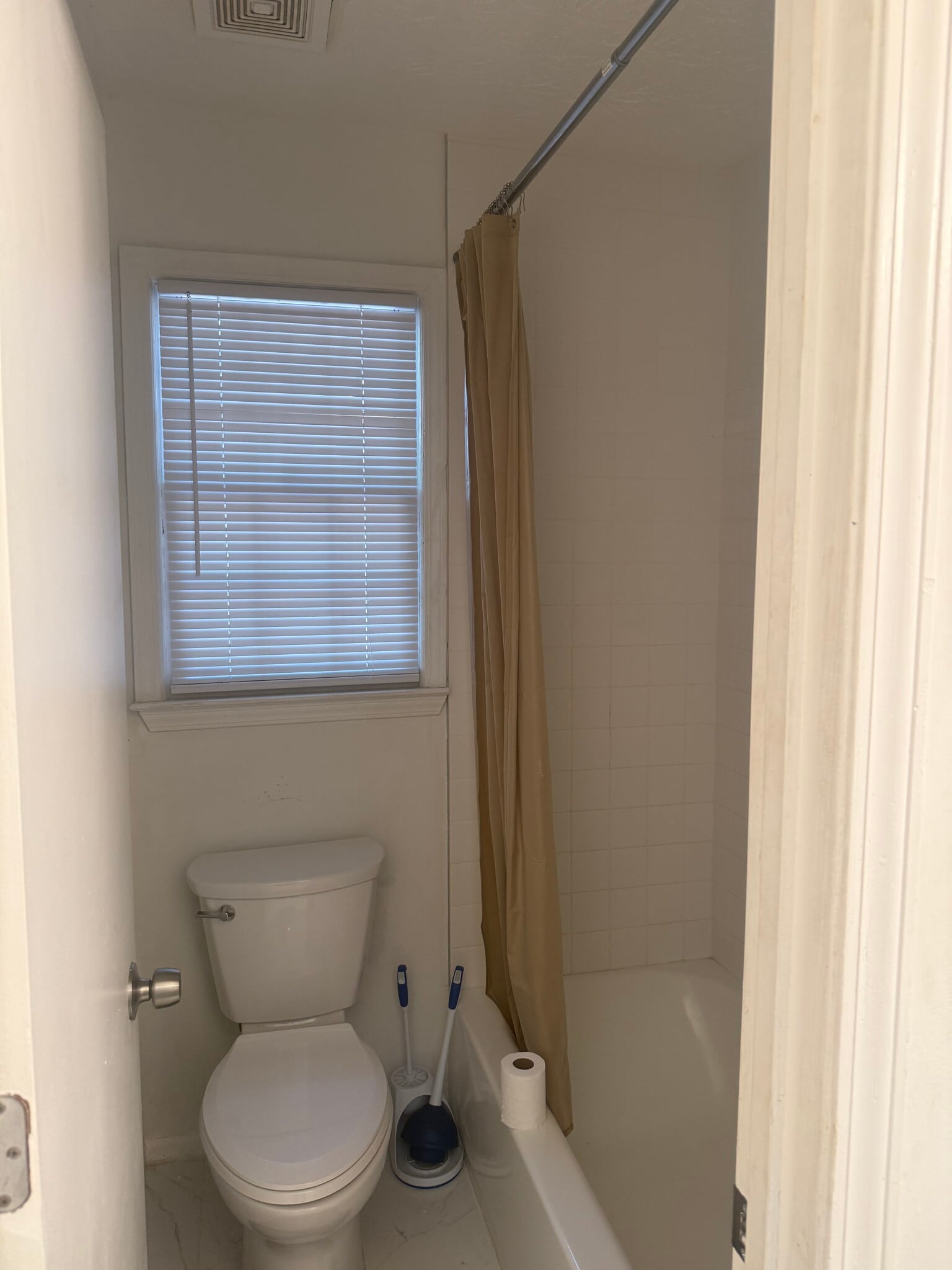 Building Photo - 2400 Old Rex Morrow Rd