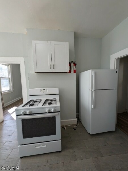 Building Photo - 114 Littleton Ave
