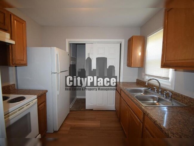 Building Photo - 3219 N Colorado Ave