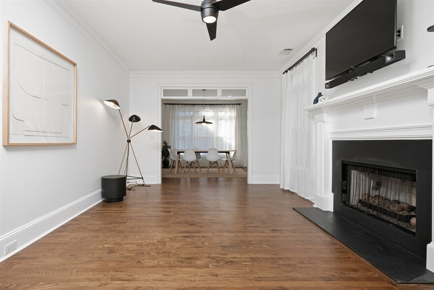 Building Photo - 2555 Hazel Dr SE