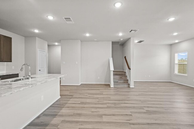 Building Photo - 1207 Hugh Lndg Rd