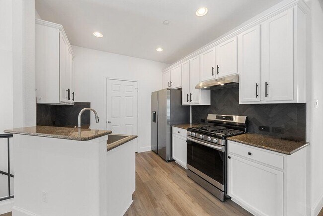 Building Photo - 14815 Avery Ranch Blvd