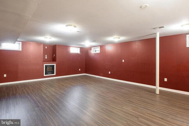 Building Photo - 15309 Lions Den Rd