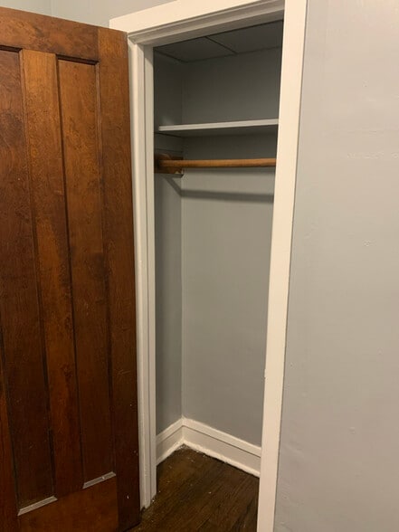 Building Photo - 8433 S Green St