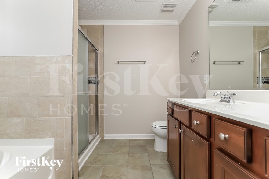 Building Photo - 3740 Cottesmore Dr