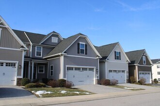 Building Photo - Updated 3-Bedroom Condo at The Villas at Greenleigh