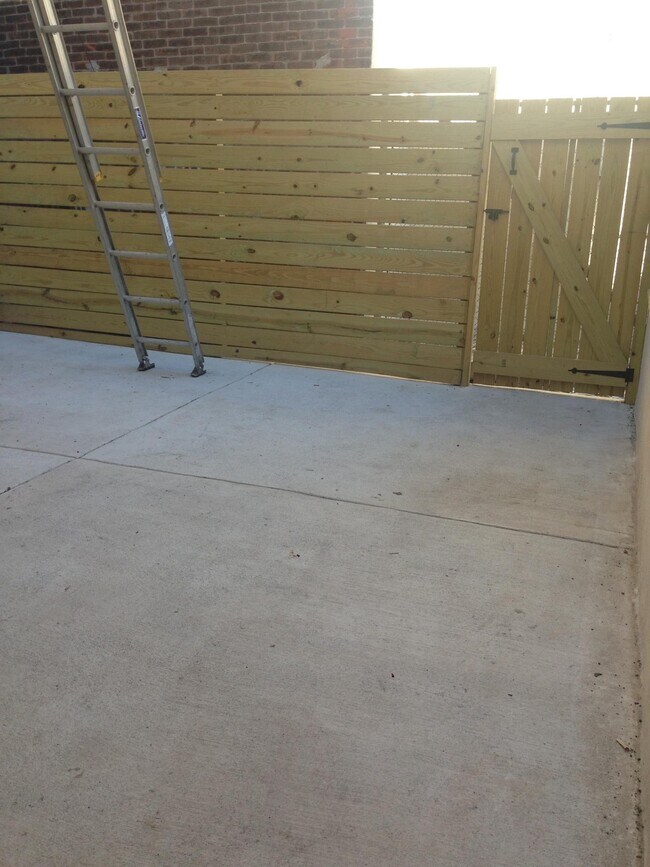 Outdoor Patio - 1817 S 23rd St