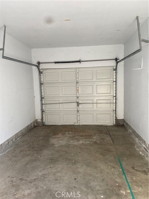 Building Photo - 19742 Oak Flat Rd