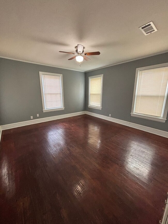 Building Photo - E Merrick